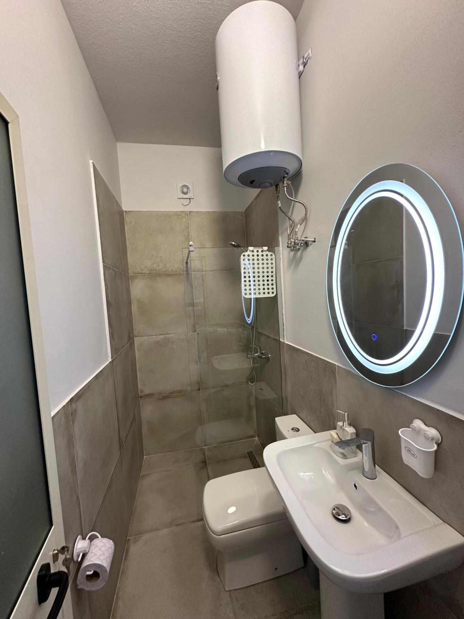 Las Palmas Guesthouse Shkodër Esterno foto